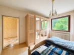 Schlafzimmer - Großes Grundstück in Rellingen | Wohnen | Renovieren oder Doppelhaus realisieren!