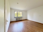 Schlafzimmer li. EG - Großes Grundstück in Halstenbek | Wohnen | Renovieren oder Doppelhaus realisieren!