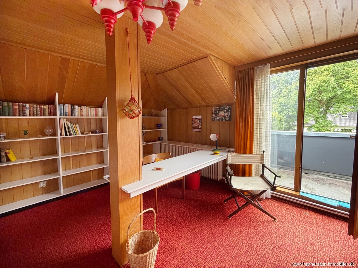 Zimmer mit Balkon